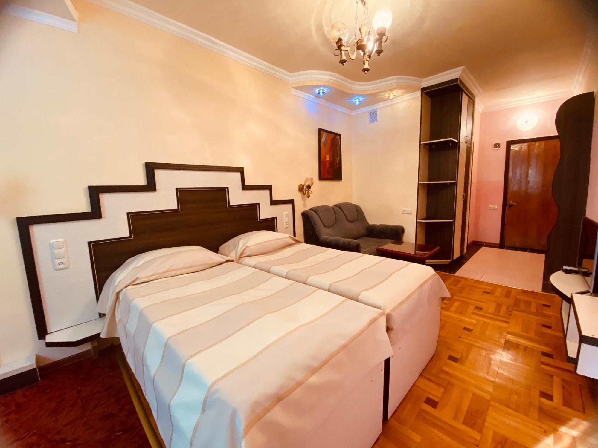 Дом Писателей Цахкадзора Hotel Exterior photo